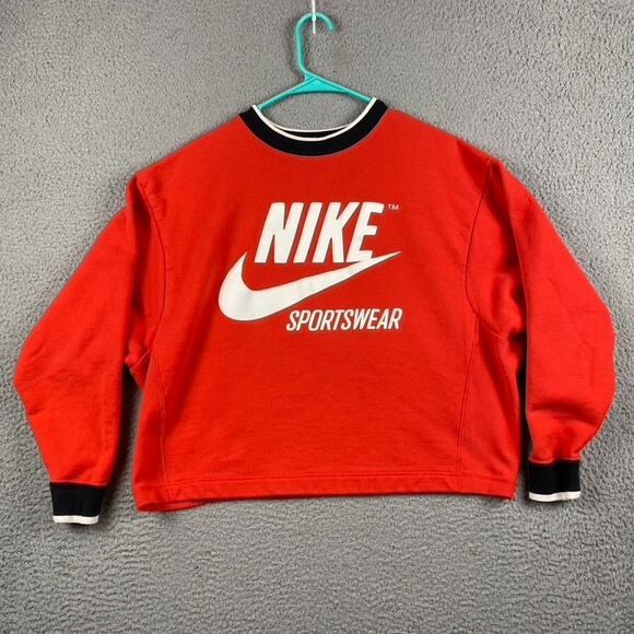 Nike Women's Medium Red Cropped Crewneck Sweatshirt Sportswear Logo Pullover - Picture 1 of 8